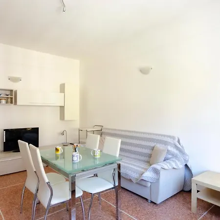 Apartament Altido Apt Suitable For Families Up To 6, With Parking