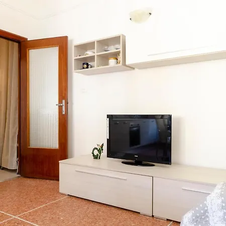 Altido Apt Suitable For Families Up To 6, With Parking