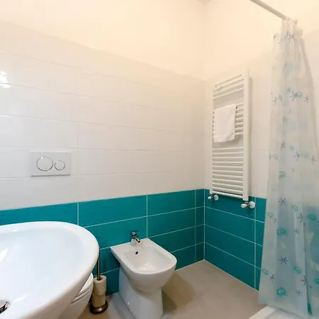 Appartement Altido Apt Suitable For Families Up To 6, With Parking